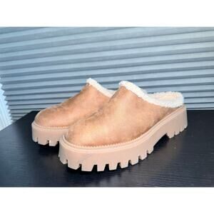 Dolce Vita DV Platform Clogs Faux Fur Lined Tan Suede Mule Lug Sole Women’s 9